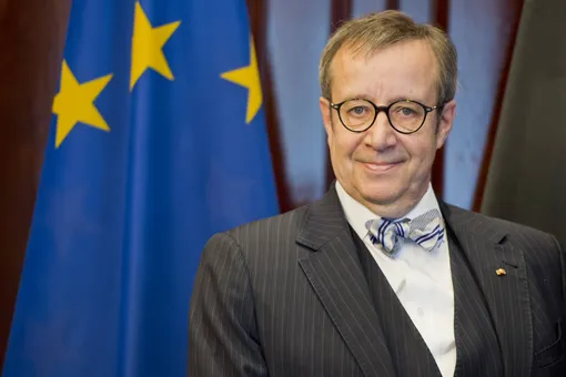 Бывший президент Эстонии предложил запретить россиянам въезжать в страны ЕС