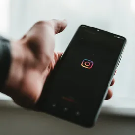 Instagram* разрешит российским пользователям продавать товары через публикации