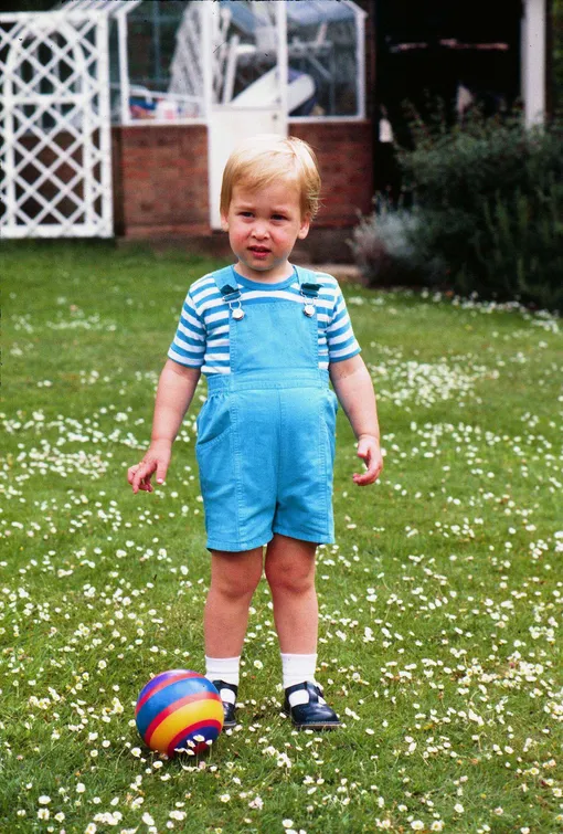 Принц Уильям на праздновании своего второго дня рождения, 1984.