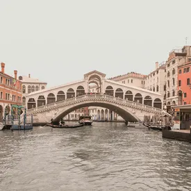 Городские двойники: посмотрите на маленькие копии Венеции — в Китае и Лас-Вегасе (и попробуйте отличить настоящую Италию)