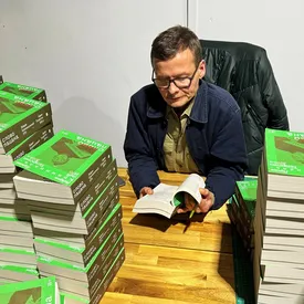 Издательство Individuum выпустит переиздание книги Роберта Гараева «Слово пацана» — с дополнениями и новой обложкой
