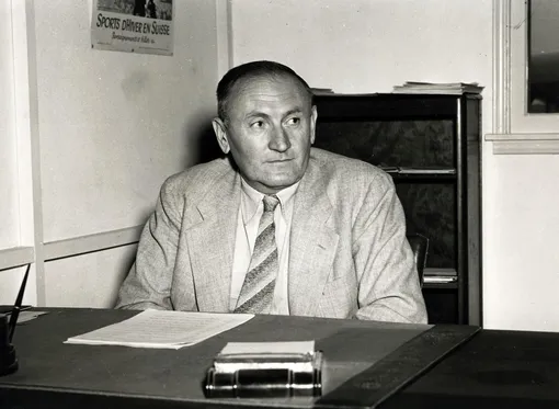 Исследователь темной материи Фриц Цвикки