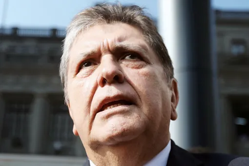 Бывший президент Перу попытался застрелиться во время ареста. Его обвиняют в получении взятки в $30 млн