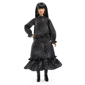 Mattel выпустила куклу Барби в образе модельера Анны Суи
