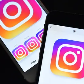 В Instagram* Stories теперь можно выкладывать галереи В Instagram* Stories теперь можно выкладывать галереи