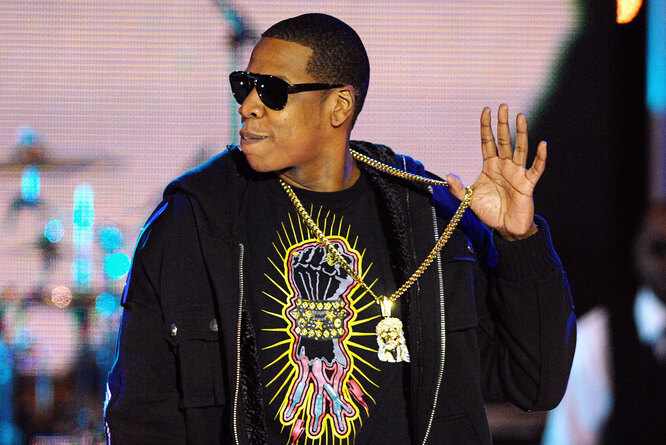 Jay-Z performs on Jay-Z Takes «106 & Park» to Brooklyn at Steiner Studios on November 8, 2007 in Brooklyn, NY. (Photo by Rob Loud/Getty Images)