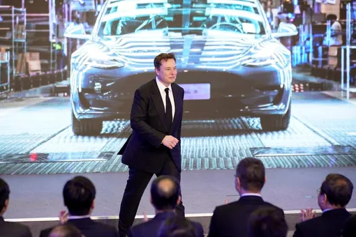 Илон Маск представил самый быстрый электромобиль Tesla