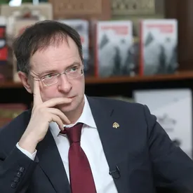 Московский зоопарк пригласил Мединского познакомиться с капибарами после необычного признания