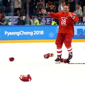 Флага не дали, но дали медали: как прошла Олимпиада для России