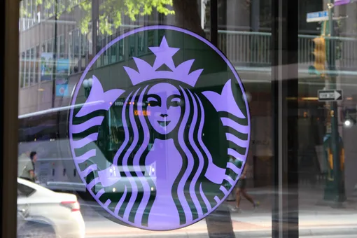 В США открылась первая кофейня Starbucks, напечатанная на 3D-принтере В США открылась первая кофейня Starbucks, напечатанная на 3D-принтере