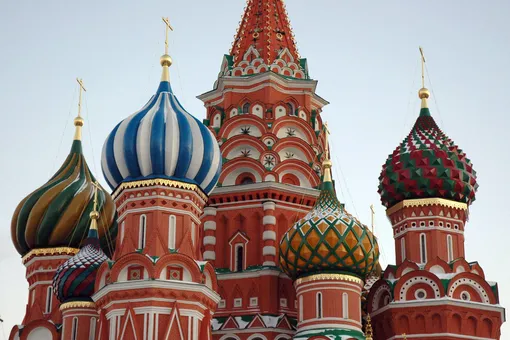 Исторический музей извинился за значки с храмом Василия Блаженного. На них не было крестов Исторический музей извинился за значки с храмом Василия Блаженного. На них не было крестов