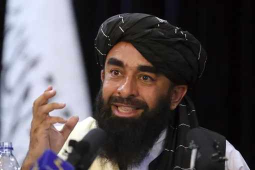 «Женщины будут жить в рамках шариата». Главное из первой пресс-конференции талибов после захвата власти в Афганистане