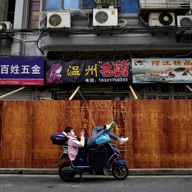 И снова ковид: как выглядит жесткий локдаун в Шанхае. Фотографии