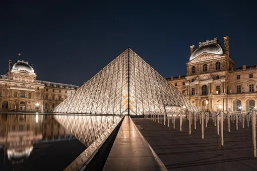 Лувр и Версаль будут выключать вечернюю подсветку раньше ради экономии энергии
