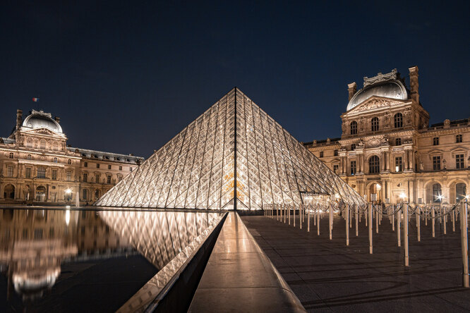 Лувр и Версаль будут выключать вечернюю подсветку раньше ради экономии энергии