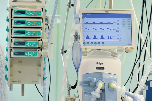 В больницу Владимира поставили просроченные аппараты ИВЛ за 6 миллионов. Прокуратура требует уголовного дела, администрация города все отрицает