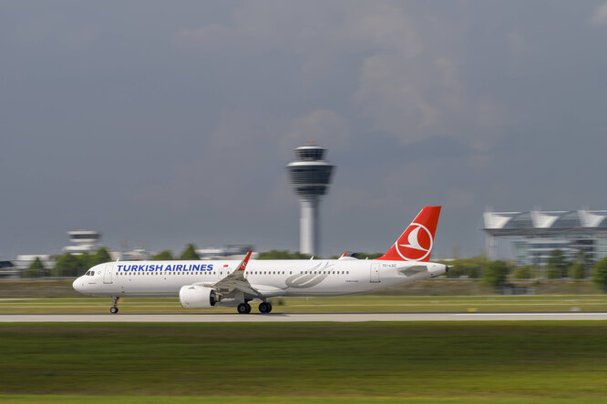 Turkish Airlines продлила отмену полетов в Сочи, Ростов-на-Дону и Екатеринбург до конца 2022 года Turkish Airlines продлила отмену полетов в Сочи, Ростов-на-Дону и Екатеринбург до конца 2022 года