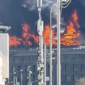 В центре Москвы загорелся элитный ЖК. Пострадавших нет В центре Москвы загорелся элитный ЖК. Пострадавших нет