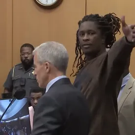 Рэпера Young Thug освободили из-под стражи. Он заключил сделку со следствием о признании вины