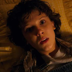 Милли Бобби Браун пробралась в комнату сценаристов «Очень странных дел», чтобы узнать концовку сериала Милли Бобби Браун пробралась в комнату сценаристов «Очень странных дел», чтобы узнать концовку сериала