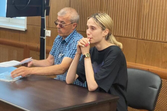 Прокуратура запросила 6 лет колонии для 19-летней москвички, сбившей 3 детей на пешеходном переходе