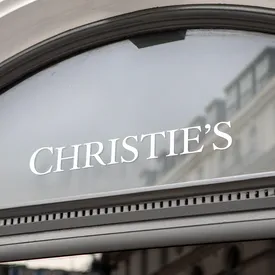 Тысячи художников призывают отменить аукцион Christie’s, на котором будут выставлены картины, созданные ИИ