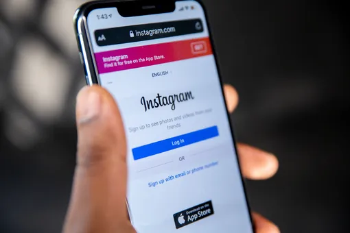 Instagram* запретит взрослым пользователям писать незнакомым подросткам