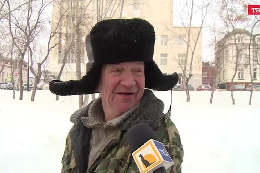 70-летний дворник из Томска, который цитировал The Beatles и разговаривал на французском языке в репортаже местного СМИ, оказался бомжом