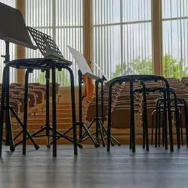 В США из-за ИИ дети остались взаперти в школе. Нейросеть заблокировала вход после того, как приняла кларнет за пистолет