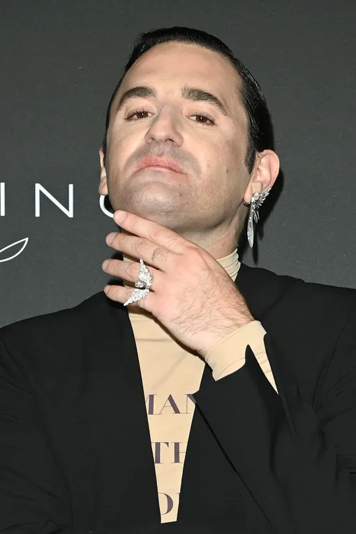 Николя Мори Николя Мори в украшениях Boucheron