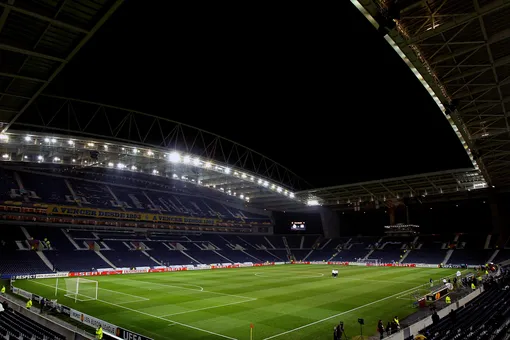 Финал Лиги чемпионов перенесли из Стамбула в Порту. Английским фанатам пришлось бы уйти на карантин по возвращении из Турции