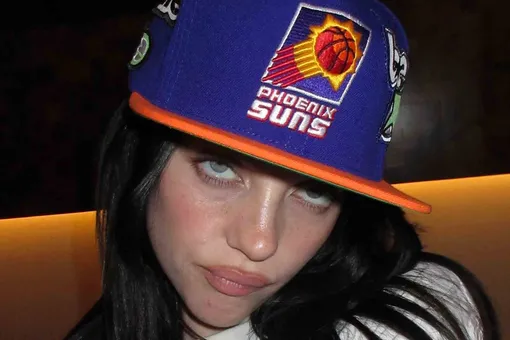 Билли Айлиш назвала Илона Маска «жалким бесхребетным трусом» Билли Айлиш назвала Илона Маска «жалким бесхребетным трусом»