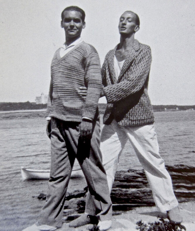 Сальвадор Дали и Фредерико Гарсиа Лорка в Salvador Dalí and Federico García Lorca in Cadaqués. Found in the Collection of Fundació Gala — Salvador Dali, Figueres. (Photo by Fine Art Images/Heritage Images/Getty Images)