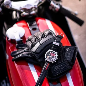 Новый хронограф Casio Edifice создан в сотрудничестве с Honda Racing Новый хронограф Casio Edifice создан в сотрудничестве с Honda Racing