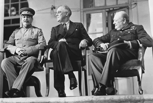 Сталин, Рузвельт и Черчилль на Тегеранской конференции