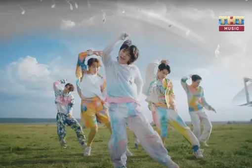 ТНТ Music убрал радугу из клипа южнокорейского бойз-бенда Seventeen ТНТ Music убрал радугу из клипа южнокорейского бойз-бенда Seventeen