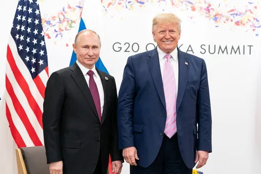 СМИ: Трамп и Макрон договорились пригласить Россию на саммит «Большой семерки» в 2020 году