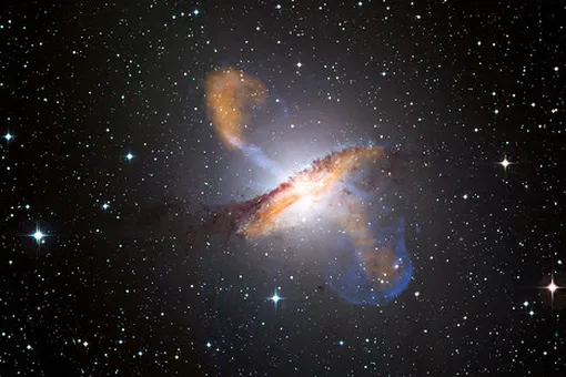 Астрономы обнаружили необычное «сердцебиение» черной дыры