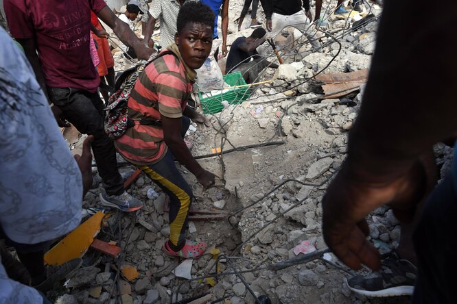 Число погибших в результате землетрясения на Гаити превысило 2 тысячи