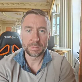 Владислав Бакальчук подал документы на регистрацию товарного знака «ВБ» Владислав Бакальчук подал документы на регистрацию товарного знака «ВБ»