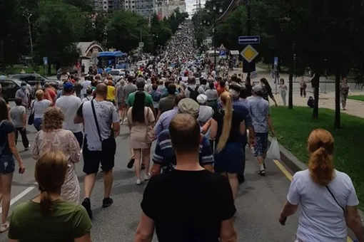 В Хабаровске прошла новая акция в поддержку губернатора Сергея Фургала. Митинг посетили тысячи людей