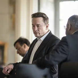 Bloomberg заявил о худшем старте Илона Маска. Потери Tesla составили $94 млрд Bloomberg заявил о худшем старте Илона Маска. Потери Tesla составили $94 млрд