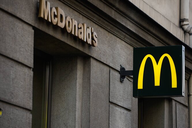 В честь 30-летия в первом «Макдоналдсе» России можно будет купить бургер за 3 рубля