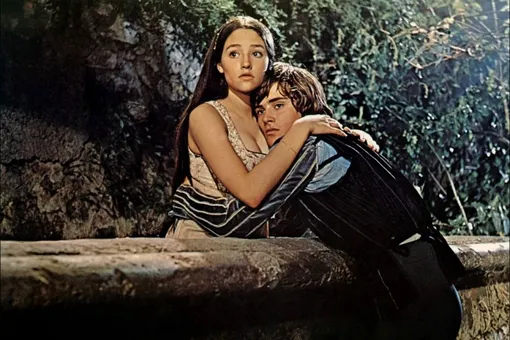 Исполнители главных ролей в фильме «Ромео и Джульетта» 1968 года обвинили Paramount в сексуальной эксплуатации из-за съемок постельной сцены