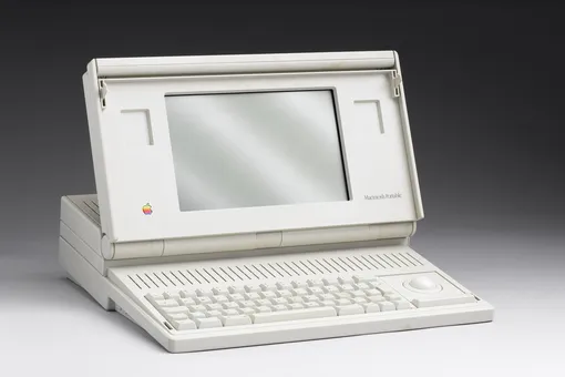 Apple Mac portable computer model M5126 (1991)