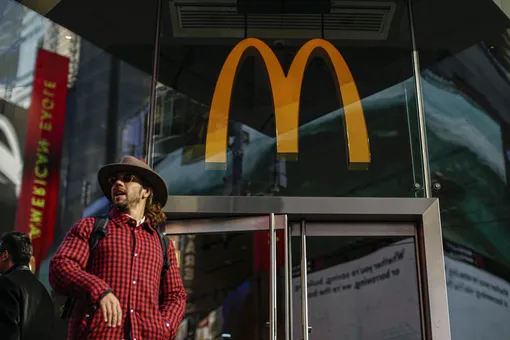 McDonald's закрыл залы своих ресторанов в США из-за коронавируса McDonald's закрыл залы своих ресторанов в США из-за коронавируса