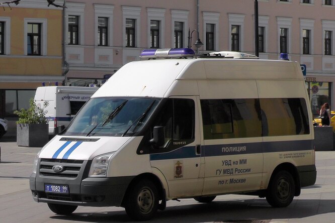 Жесткое изнасилование в машине