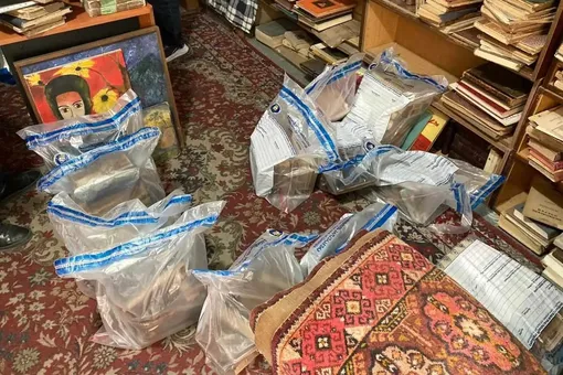 Европол задержал 9 граждан Грузии по делу о краже редких книг русских писателей Европол задержал 9 граждан Грузии по делу о краже редких книг русских писателей