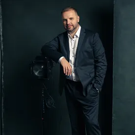 «Делать то, что умеешь». Андрей Золотарев — о простых радостях жизни, режиссерских планах и меме с Траволтой «Делать то, что умеешь». Андрей Золотарев — о простых радостях жизни, режиссерских планах и меме с Траволтой