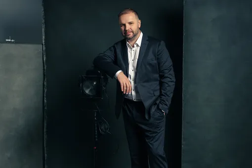 «Делать то, что умеешь». Андрей Золотарев — о простых радостях жизни, режиссерских планах и меме с Траволтой «Делать то, что умеешь». Андрей Золотарев — о простых радостях жизни, режиссерских планах и меме с Траволтой